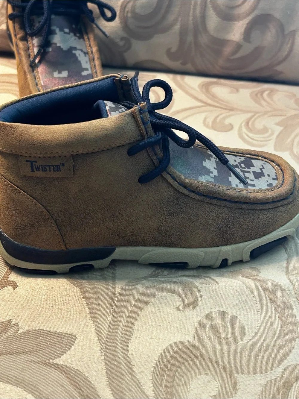 Twister Caleb Boys 11 Faux Brown Suede Blue Camo Light Up High Top Shoes Weatern